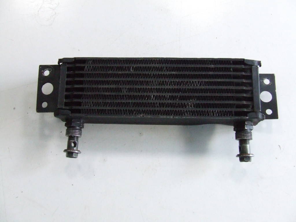 KAWASAKI GPX 750 1987 RADIATORE OLIO MOTORE USATO KAWASAKI GPX 750 1987 RADIATORE OLIO MOTORE USATO